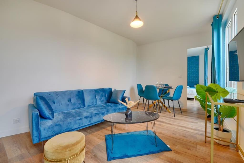 Welcome To Blue Dream House Marly le Roi Bagian luar foto